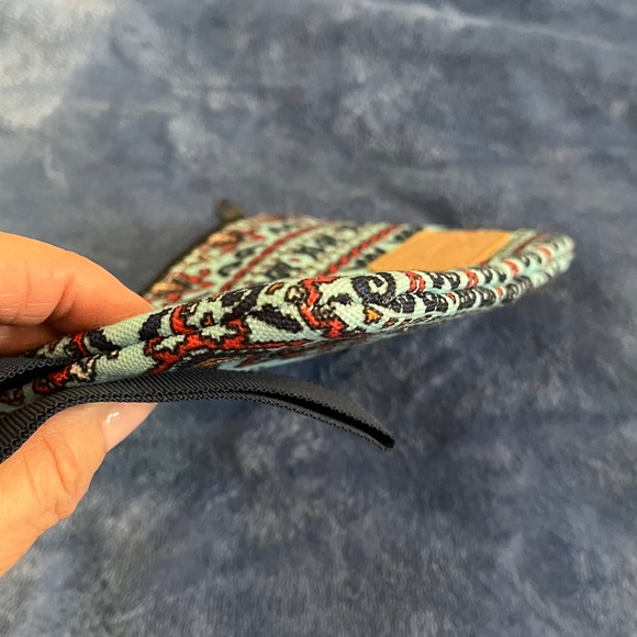 Kemy’s Tapestry Wristlet Pouch – Like New - Picture 6 of 10